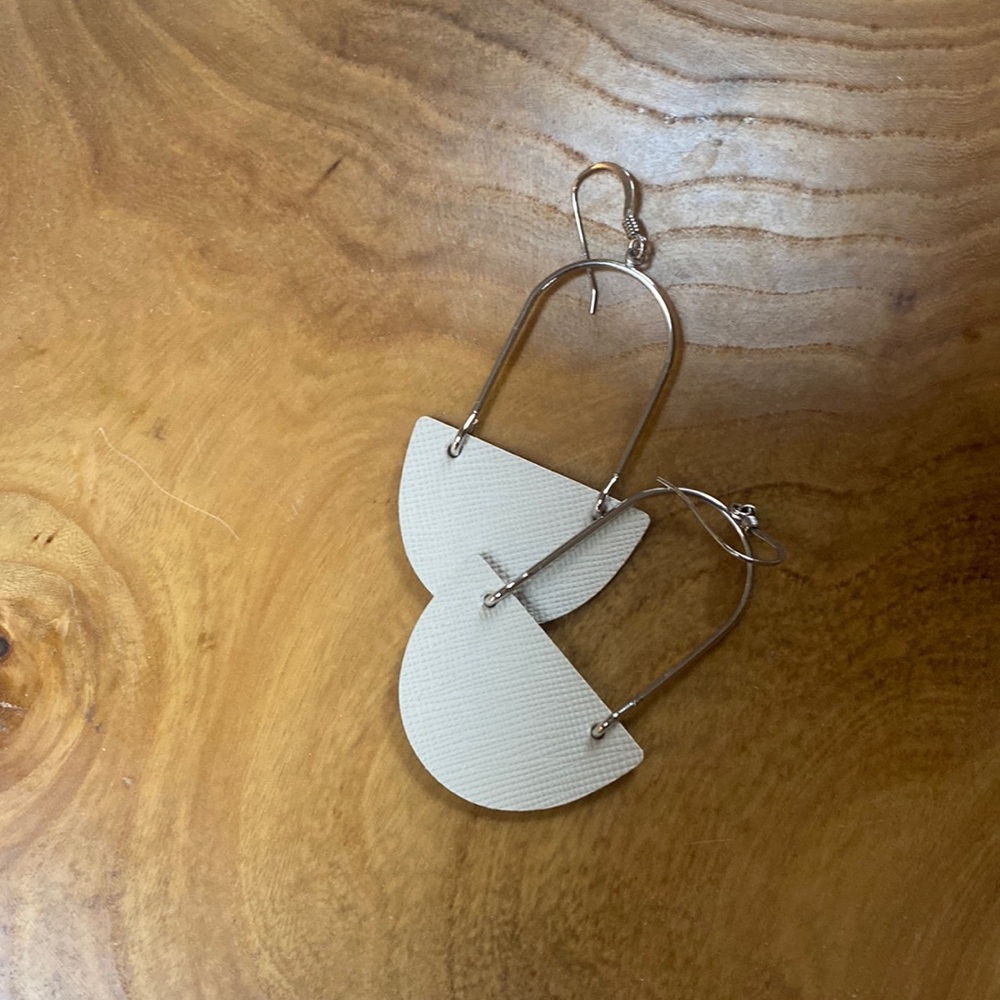 Nickel and suede cream, leather earrings